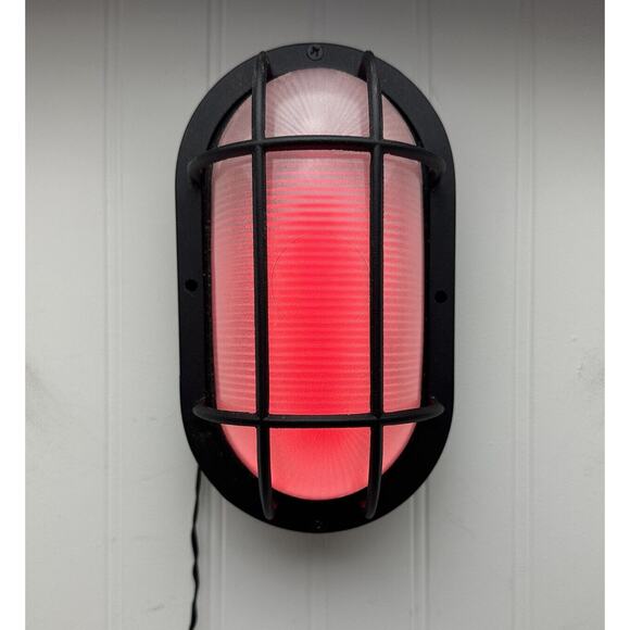 Minispotlight.com 12v Oval Caged Red LED Haunted House Escape Room 8.5” X 4.5” - Picture 2 of 8
